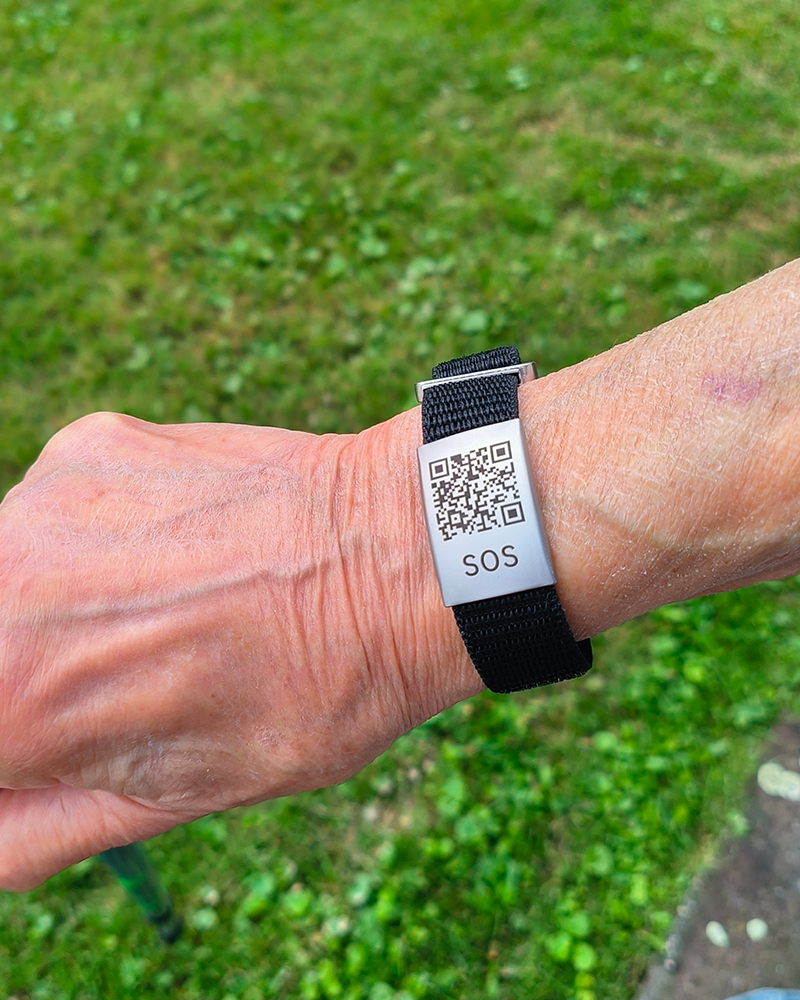 SOS textiel Noodarmband zwart