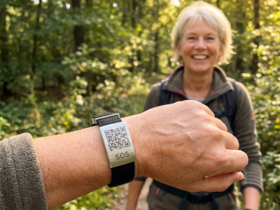 Was gehört auf ein SOS-Armband? (Und was Sie besser weglassen)